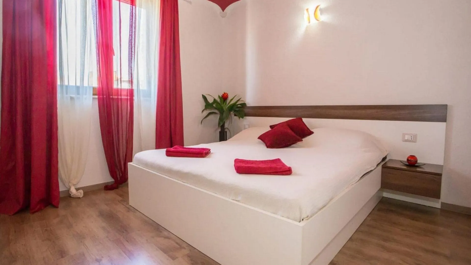 Apartments Andre Pore - Two Bedroom Apartment With Terrace And Pool Andre Nova Vas  Hırvatistan