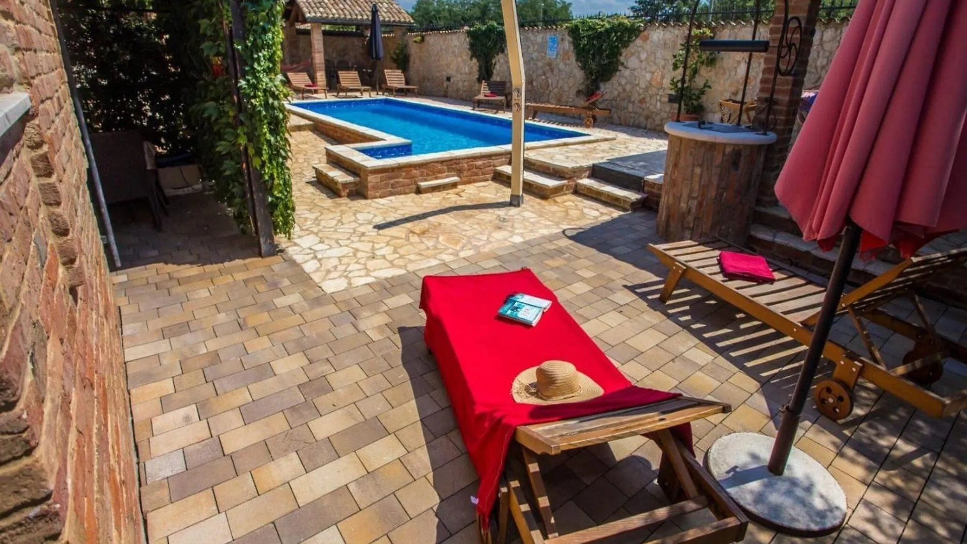 Apartments Andre Pore - Two Bedroom Apartment With Terrace And Pool Andre Nova Vas   Nova Vas (Porec)
