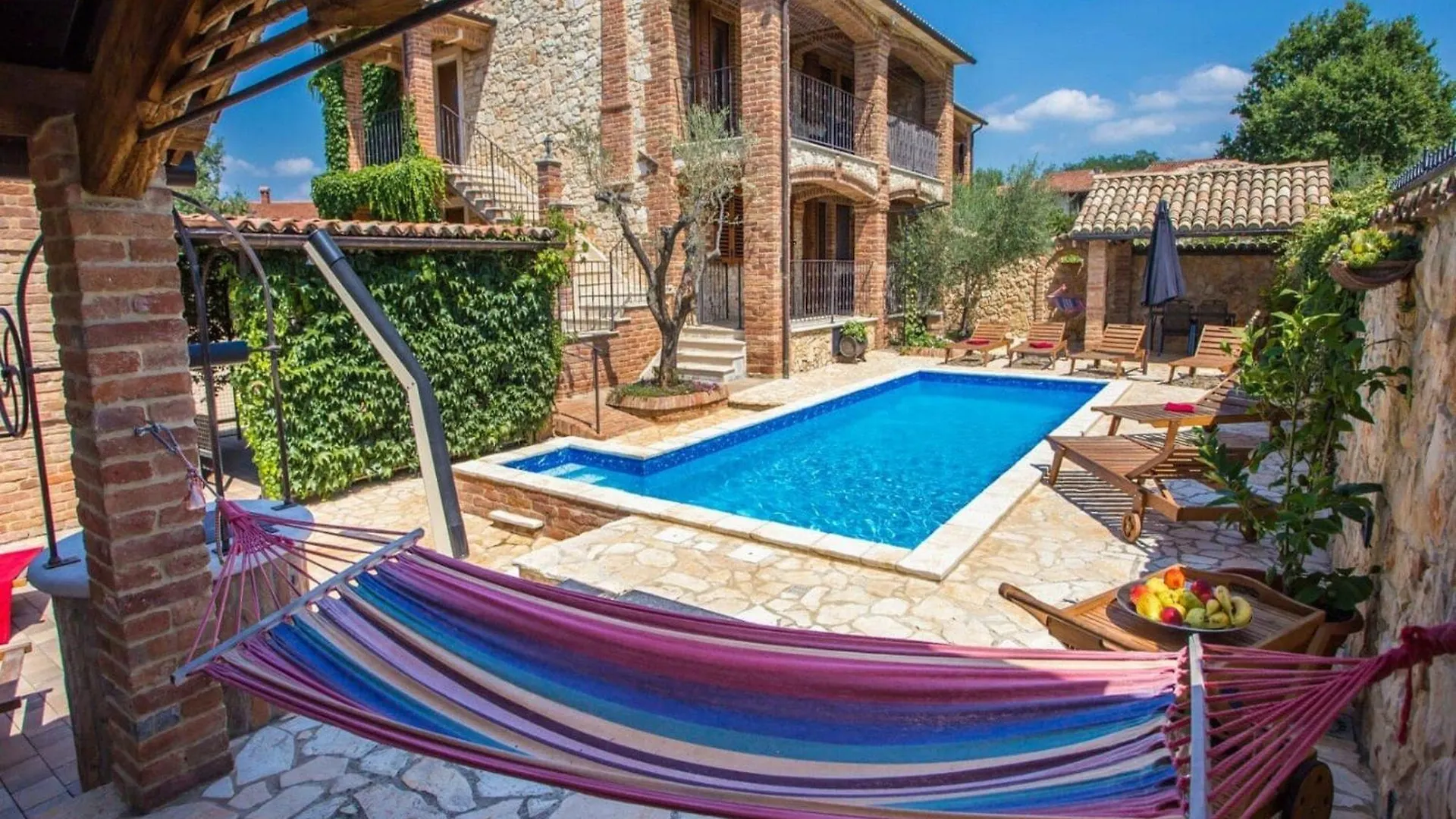 Apartments Andre Pore - Two Bedroom Apartment With Terrace And Pool Andre Nova Vas
